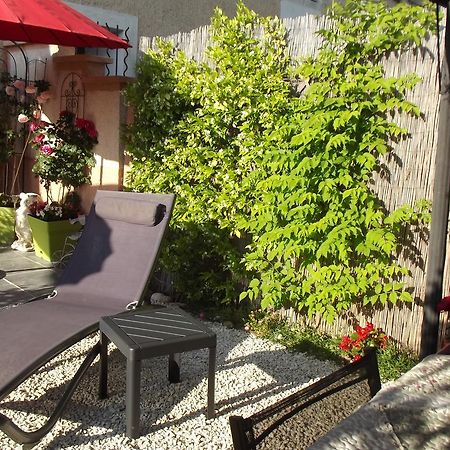 Mas De La Coucourde Bed and Breakfast Paluds de Noves Exterior foto